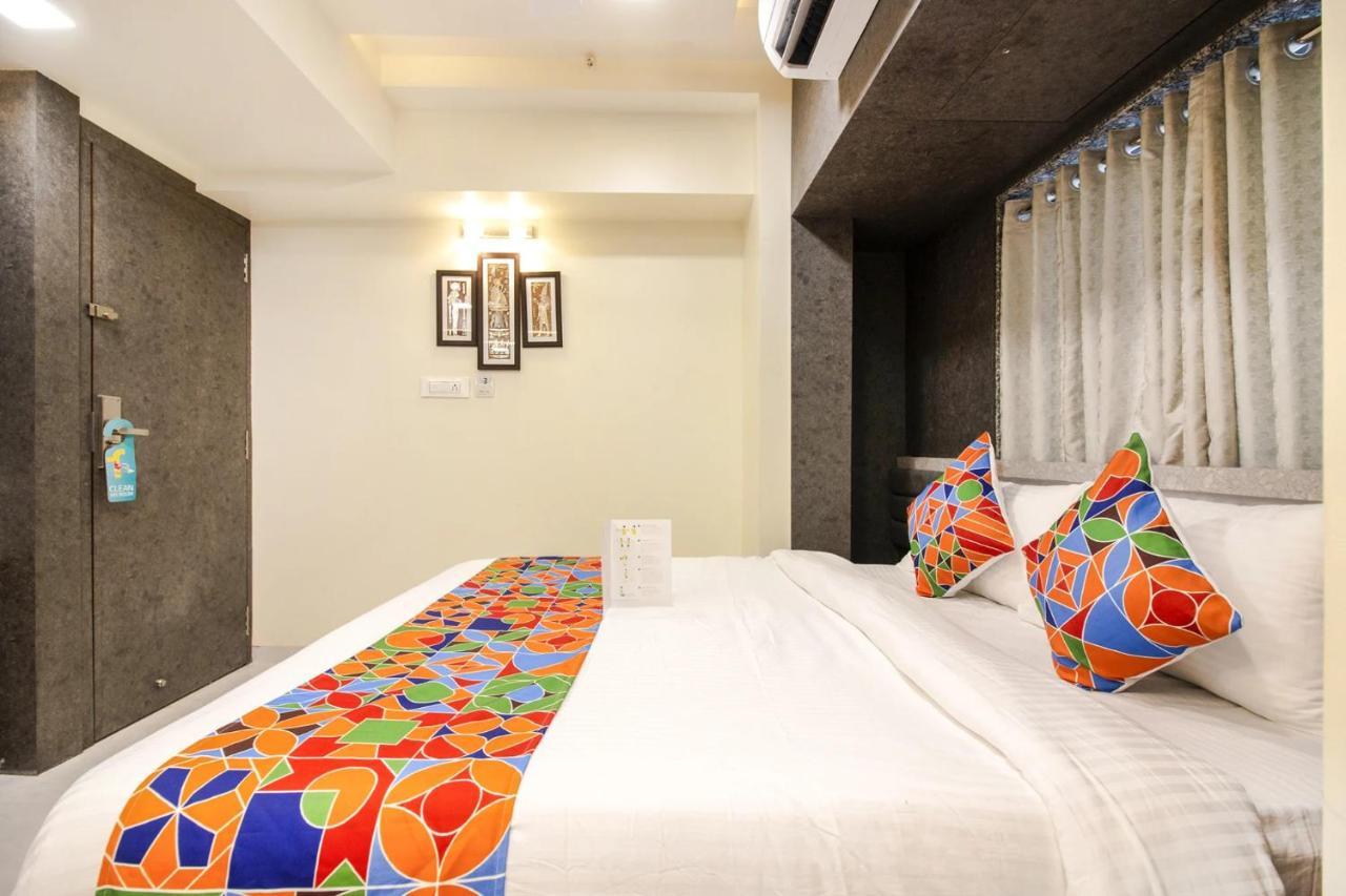 Hotel Radana Vashi Navimumbai Νάβι Μουμπάι Εξωτερικό φωτογραφία